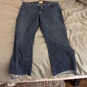 Mother insider crop step fray size 29